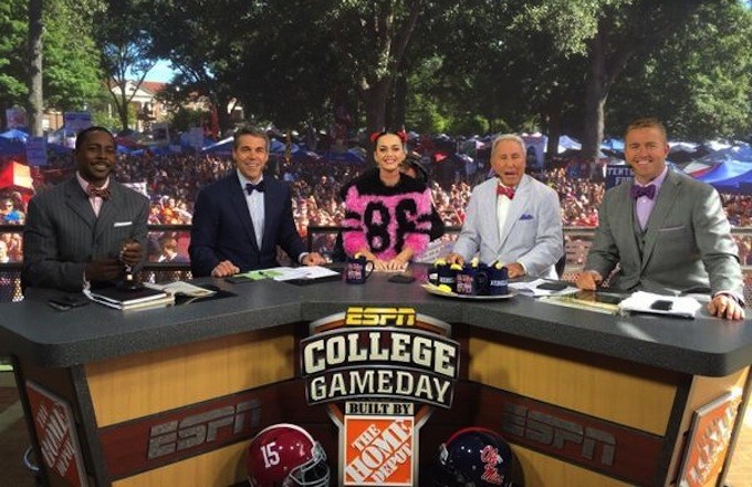 Katy Perry Made Better College Football Picks Than I Did This Weekend