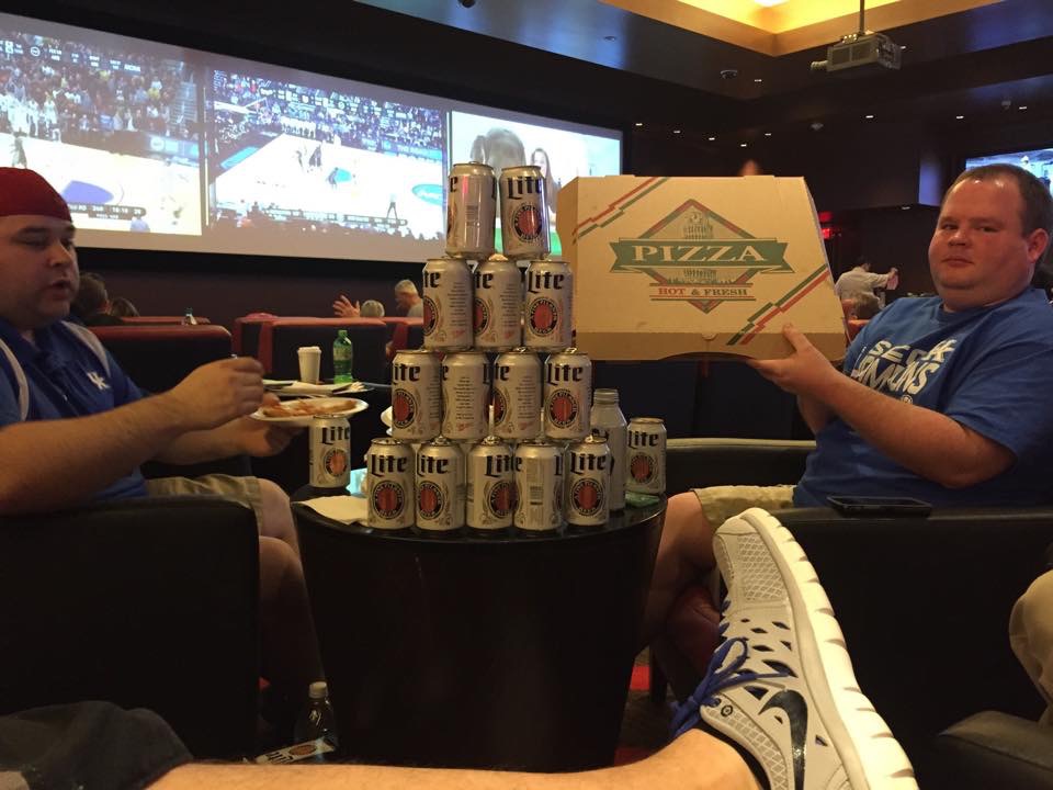 Some Happy Hoops Fans Found a Great Spot at the Linq Sports Book